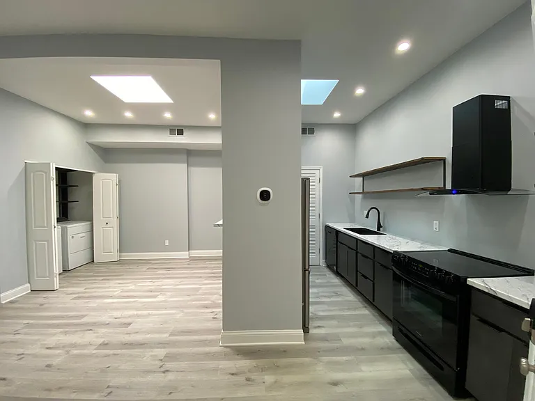 2245 S Grand Blvd #B — Photo 6