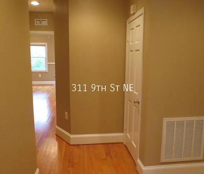 311 9th St NE — Photo 27
