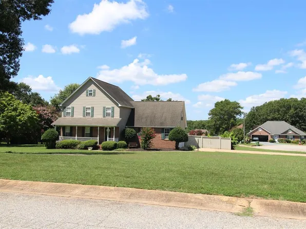 107 Dungannon Ct, Spartanburg, SC 29301