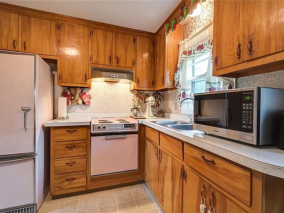 4th image of 4527 Grace Pl