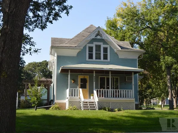 410 9th St, Alton, IA 51003