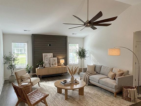 3rd image of 714 San Juan Road