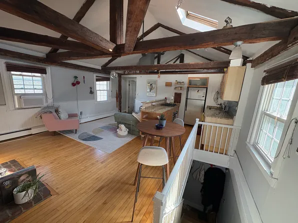 16 High St APT 5, Salem, MA 01970