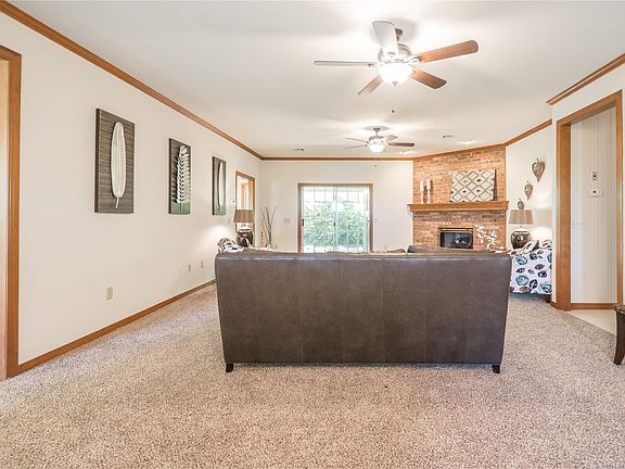 5th image of 19653 Mountain Ln