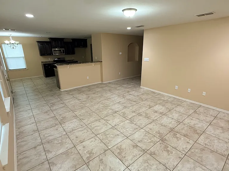 4405 Thunderbird Ave — Photo 118