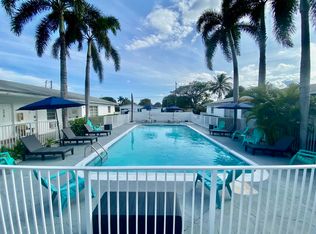 500-510 SW 7th St #1, Hallandale, FL 33009
