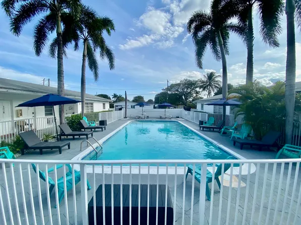 500-510 SW 7th St #1, Hallandale, FL 33009