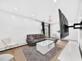 4328 W 4th St NW #201, Calgary, AB T2K1A2