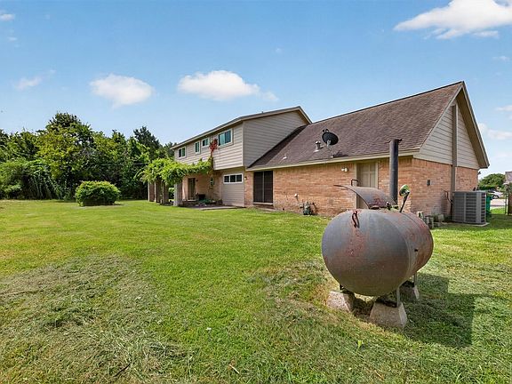 5th image of 1406 Cedarbrook Ct