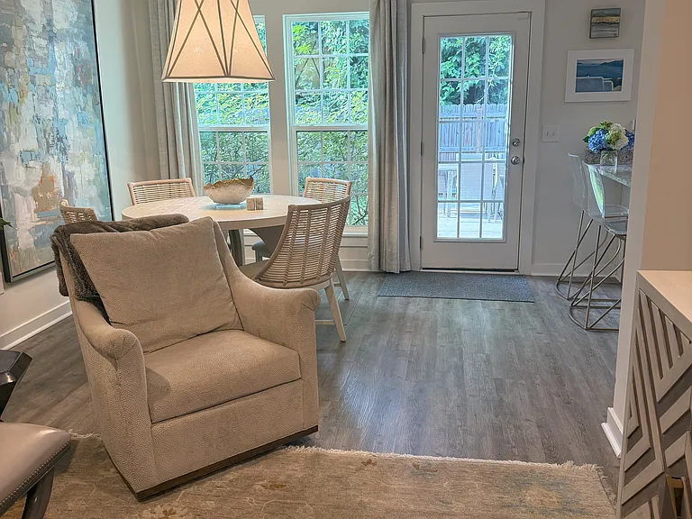 1210 Brody Ave — Photo 6
