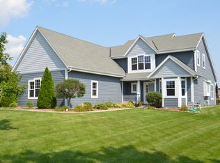 W352N5968 Nelson Rd, Oconomowoc, WI 53066