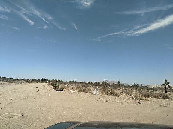 5th image of Jade Rd