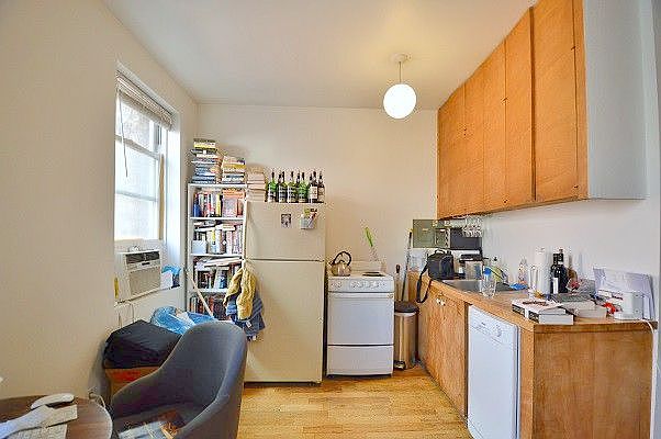 2nd image of 121 W 3rd St APT E