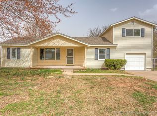 393 E 147th St S, Glenpool, OK 74033