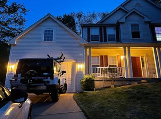 515 Kiefer Oak Ct, Ballwin, MO 63021