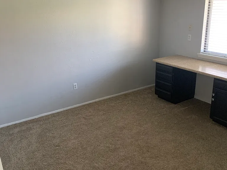 1401 Zuni Pl — Photo 32