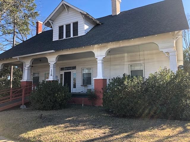 1st image of 218 SE Stonewall St