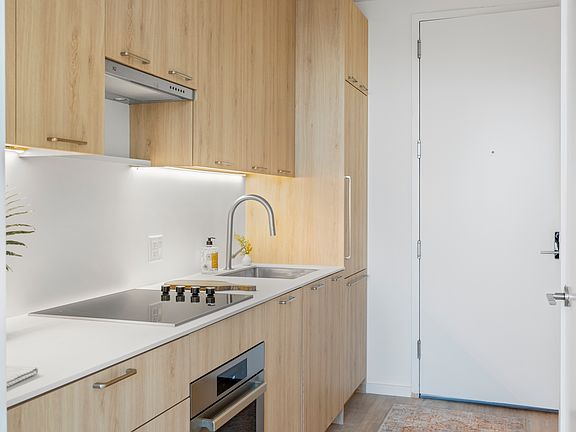 4th image of 545 Vanderbilt Ave Unit Ph1f