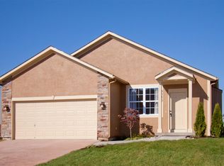 9030 Meadow View Dr, Shawnee, KS 66227