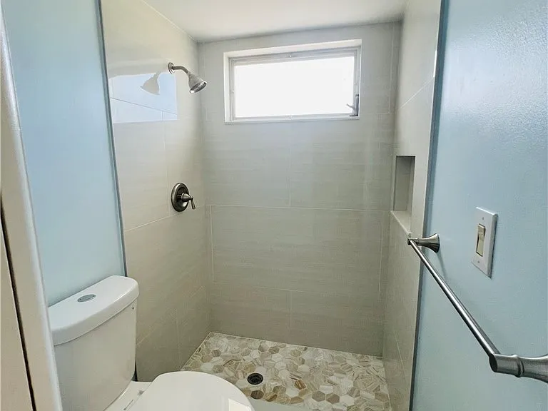 1406 SE 2nd Pl #1 — Photo 14