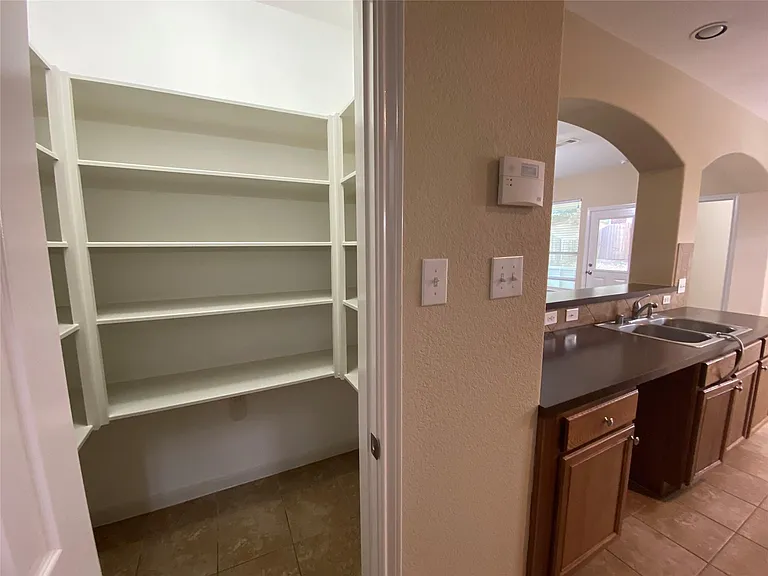 4903 Summer Ridge Dr — Photo 19