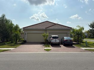 2640 Vine Ave, Naples, FL 34120