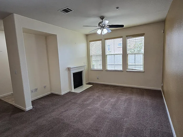 5066 Fioli Loop — Photo 23