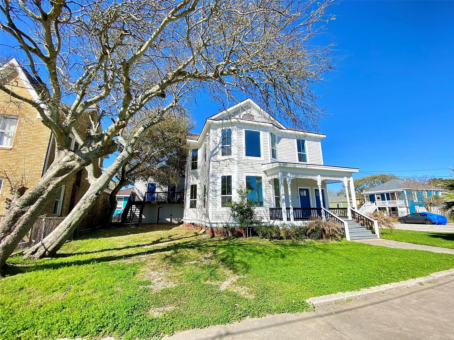 3 bed, 1.0 bath, 1174 sqft, $1,650 — Photo 2