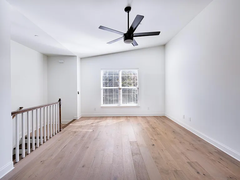 3128 Belwood St #201 — Photo 11