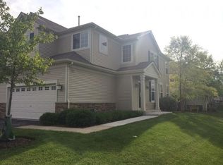 138 Durango Dr, Gilberts, IL 60136