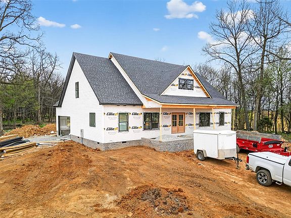 4th image of 2228 Lawrence Rd