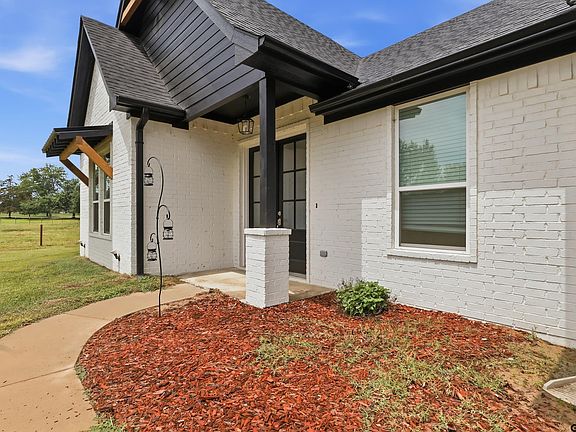 5th image of 745 County Road 3240