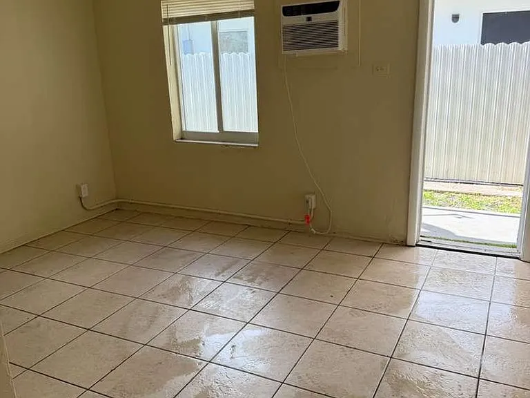 423 NW 13th Ave — Photo 9