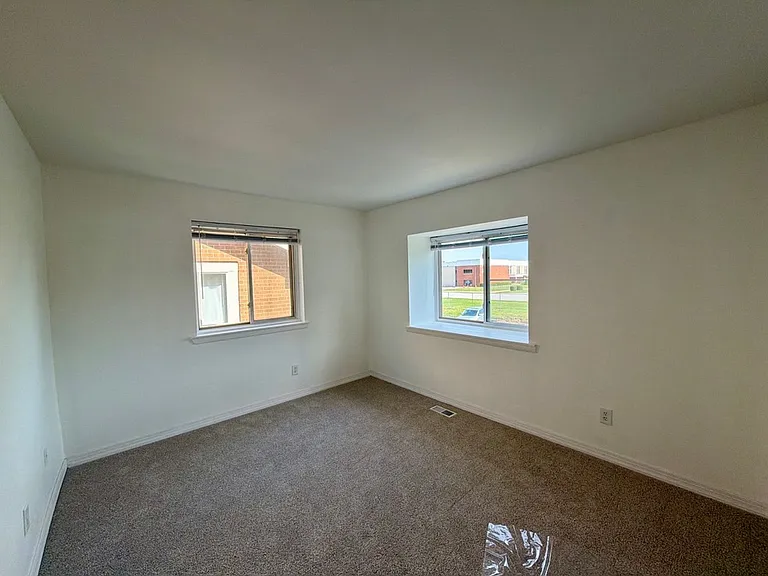 605 Cobble Creek Curv — Photo 24