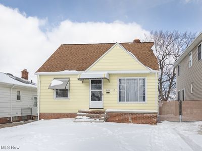 9102 Pinegrove Ave, Parma, OH, 44129