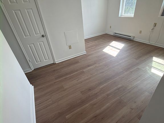 5th image of 6 S Virginia Ave #2