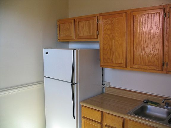 5th image of 307 N Boulevard APT 6