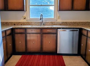305 Thomas Dr APT 8, Mechanicsburg, PA 17050