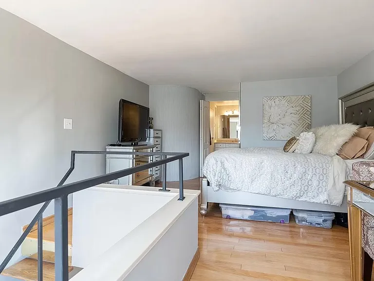 1221 N Dearborn St #1402N — Photo 8