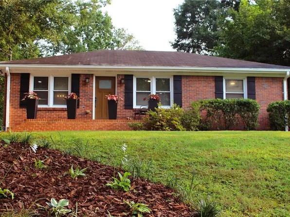 2287 Vistamont Dr, Decatur, GA 30033