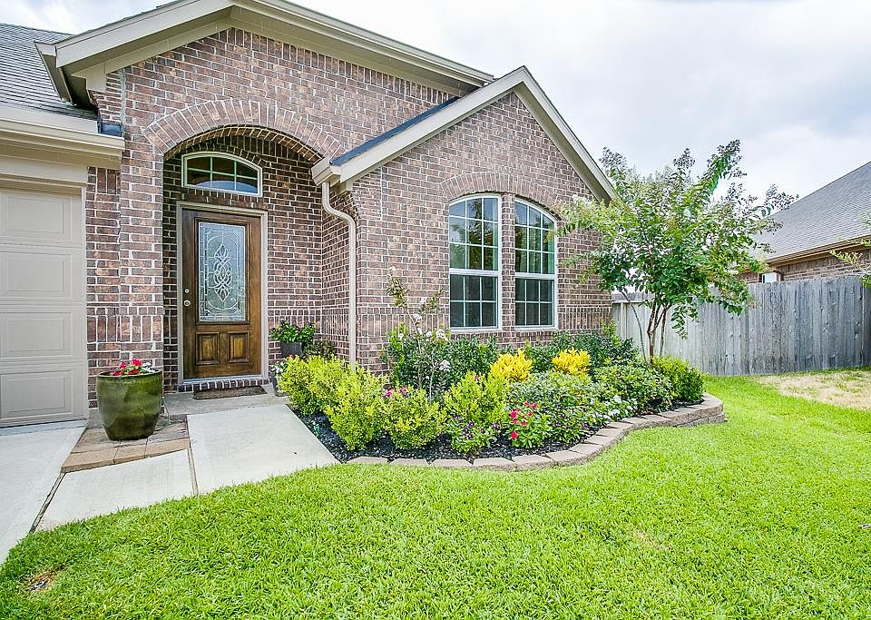 1st image of 26634 Grey Sparrow Dr