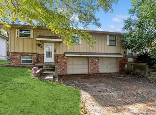 7746 Benson St, Overland Park, KS 66204