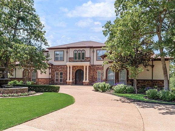 4th image of 1501 Noble Way