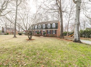 9801 Tuxford Rd, North Chesterfield, VA 23236