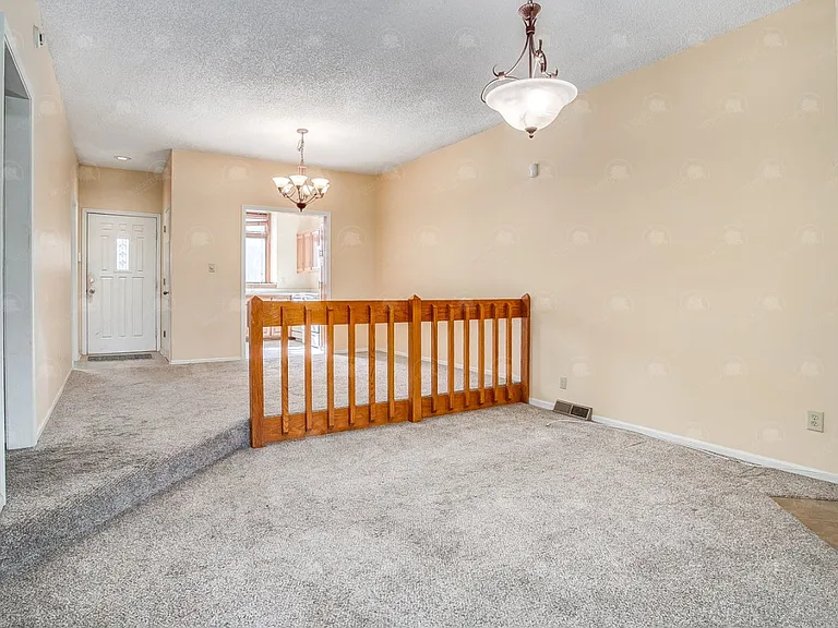 4800 Horton St — Photo 12