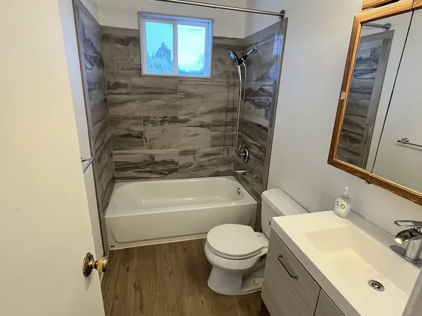 3637 Thompson Ave APT 2, Anchorage, AK 99508