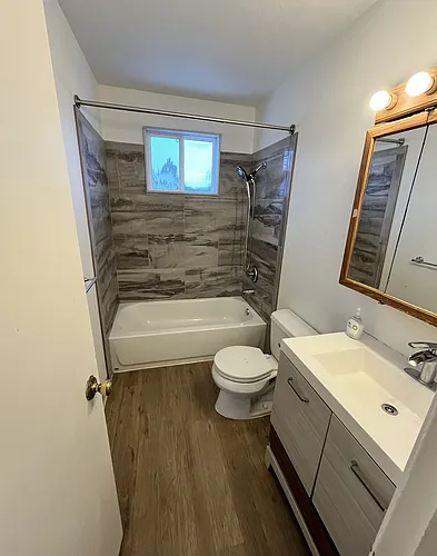 3637 Thompson Ave #2 Photo 1