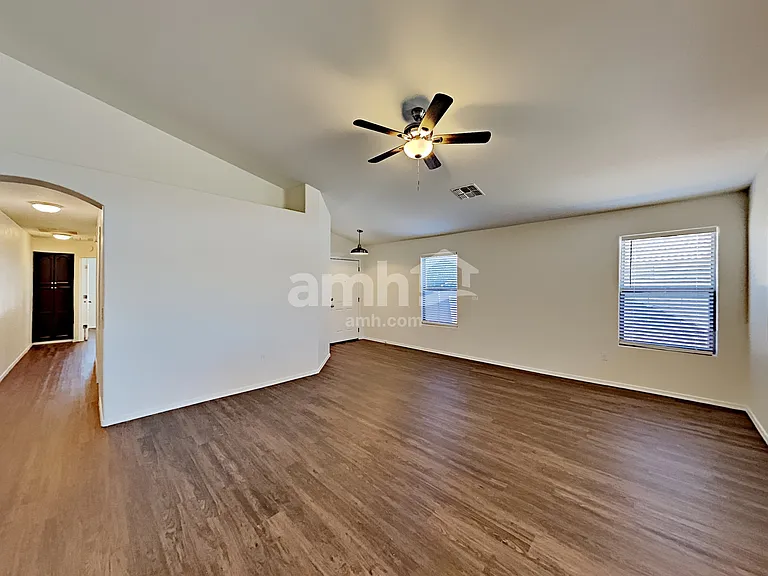 342 W Calle Paso Suave — Photo 7