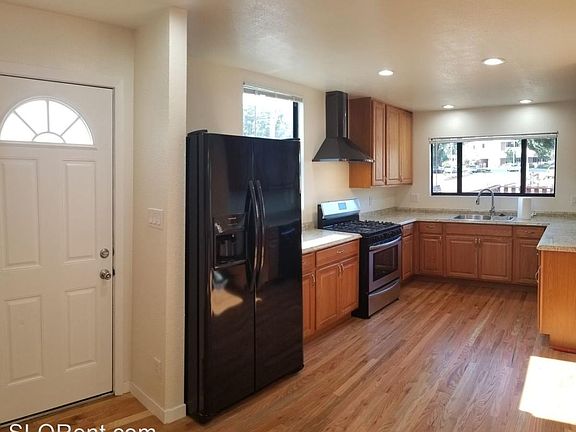 2nd image of 1025 Murray St