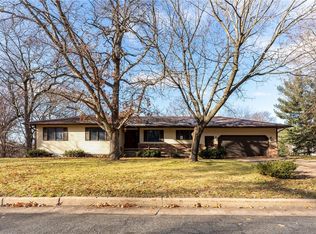 4516 Wildwood Ct, Eau Claire, WI 54701